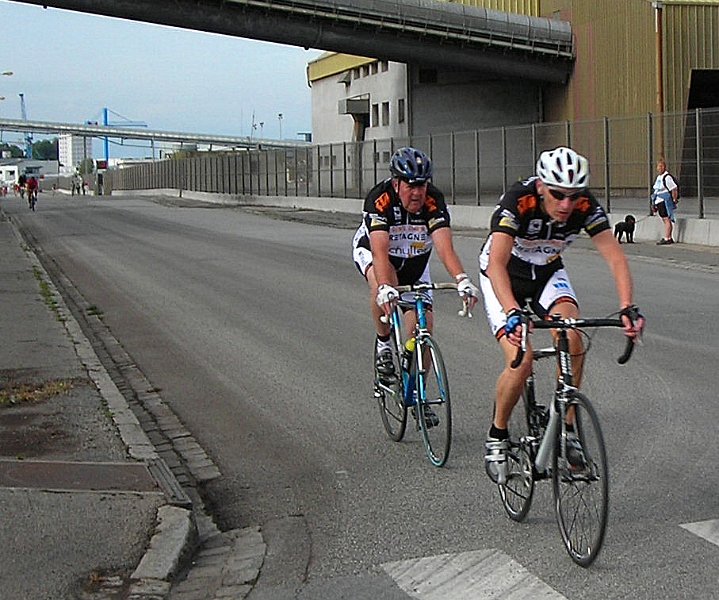 2011-08-05 10 Les Gentlemen Dernier Tour.JPG